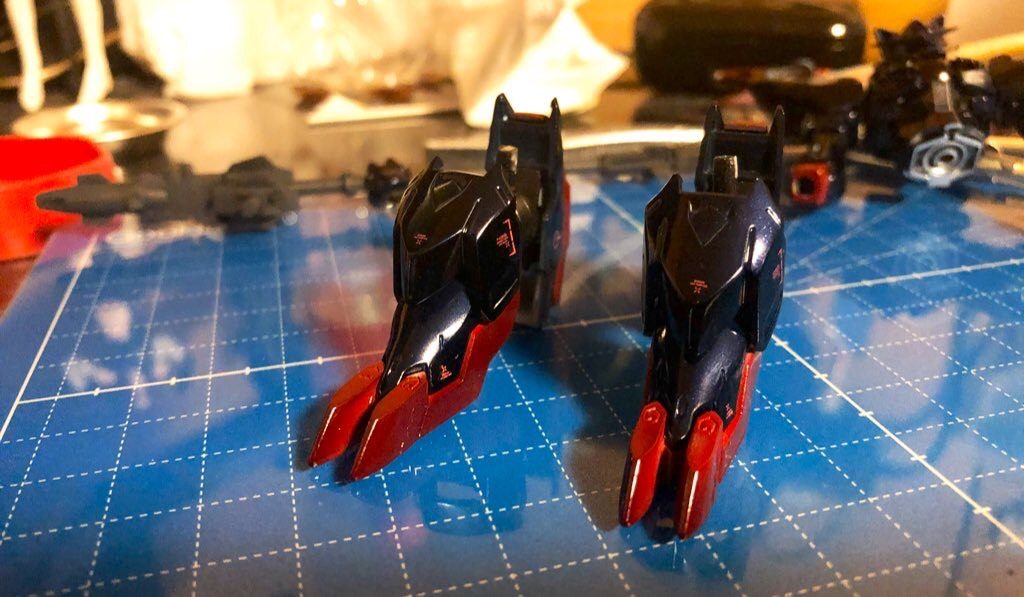 塗装
メインは光沢塗装。槍の柄、GNダイバーソードは艶消しで仕上げてます。
魂込めて作った機体ですが、僕の熱量に技術と知識が付いてきておらず「まだまだ上手くなれる」「この次はもっとかっこよく作れる」と思わせてくれる作品となりました。
最後まで読んでいただいた皆様、本当にありがとうございました!!!