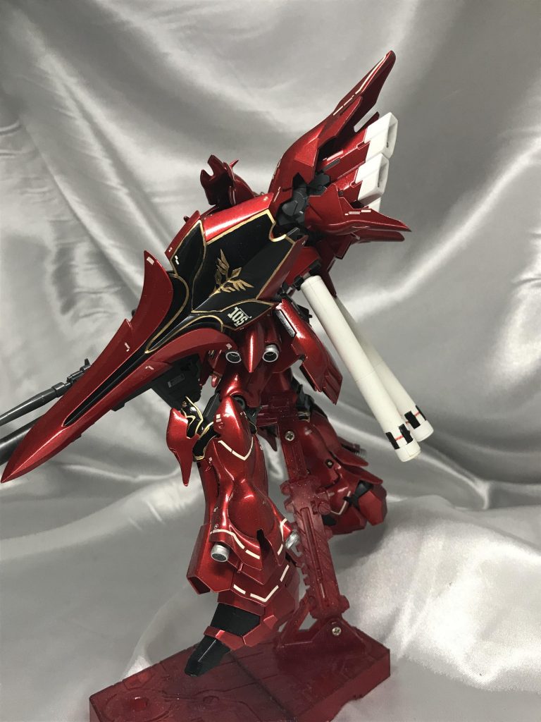 曲面が多いので輝きが素晴らしい!(///▽///)
盾など面が多い部分も綺麗に輝いてます。