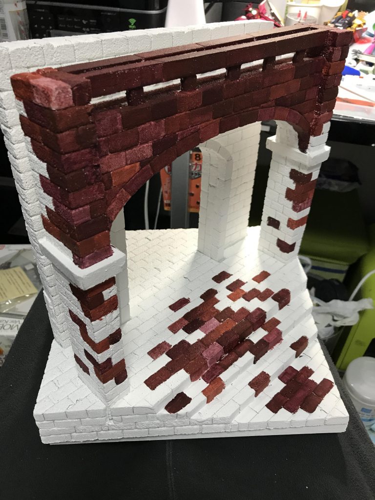 アクリルガッシュ(絵の具)で彩色。レンガひとつひとつ、筆塗りしていきました。