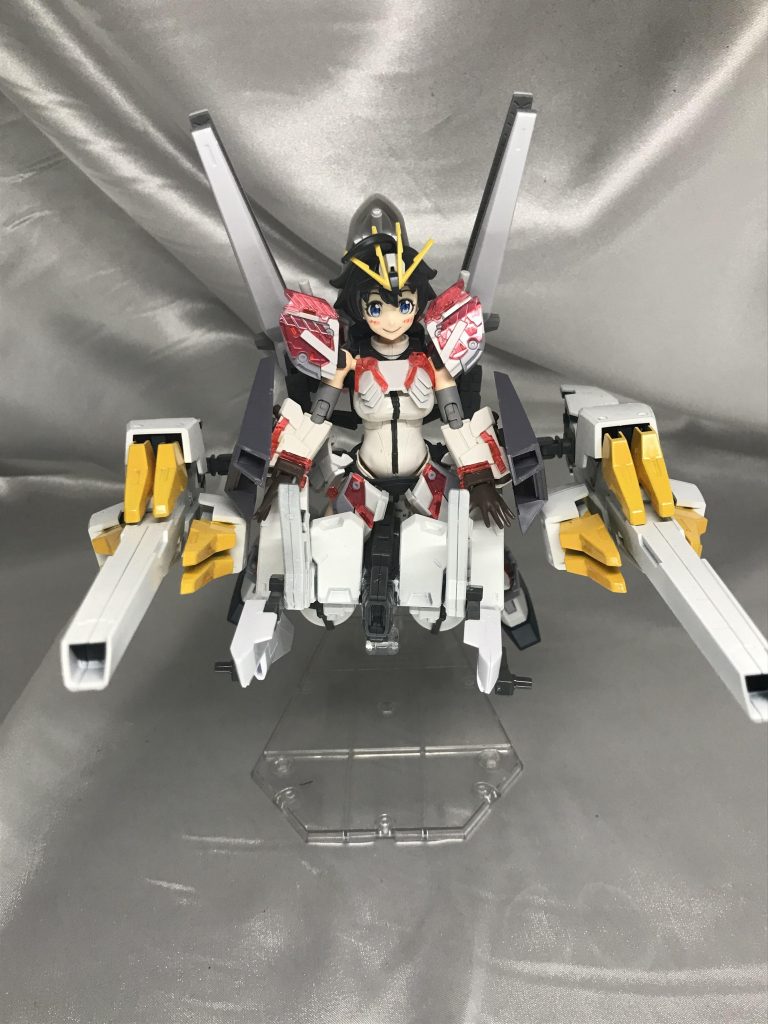 A装備はみてわかるようにラファエルガンダムのジャンクを中心に、それっぽく組み換えで作りました。
似て非なるサイコキャッチャーがお気に入り(*゜ー゜)