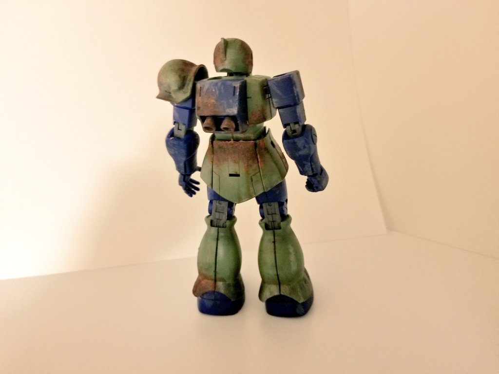 背面です。
腰部分の錆すごいですね