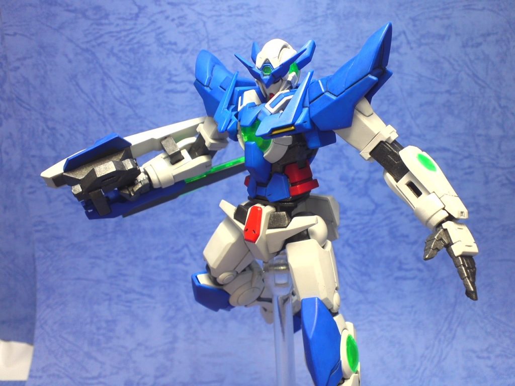 アメイジングブースターは作りませんでした。
背中に何もない方がエクシアっぽいですし、個人的にこっちのほうがカッコいいので