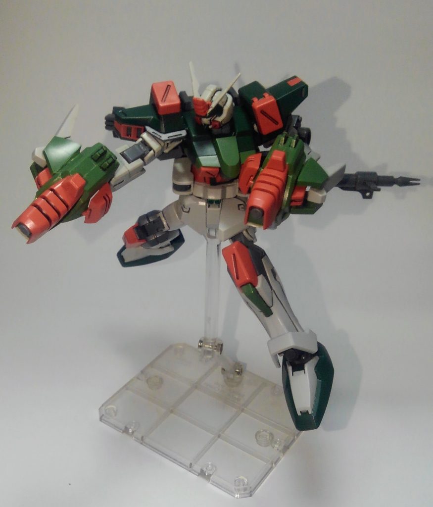 背中の武器がこちらです。ボクサーっぽくを求めてましたがイカツい銃みたいになってしまいましたｗヴェルデバスターの腰のライフルのグリップと、肩アーマーや膝パーツを組み合わせました。持たせにくい造りをしています。