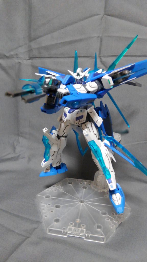 メイン写真のドッズライフルを精密射撃モードとして使用します。
ドッズライフル改とでもしましょうか... メイン写真が通常射撃モードになりますね。