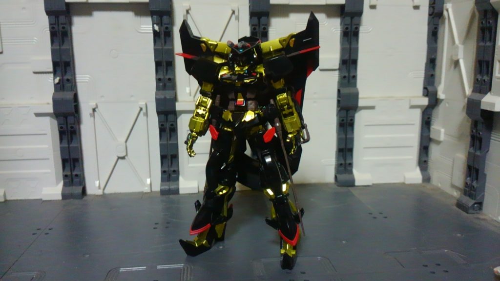 今回、使用したのはガイアカラー「スターブライトブラス」です。
試験的に使用してみたのですが、いかがでしょうか?