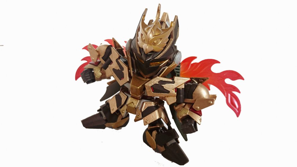 ・騎士フェネクス
重厚な鎧で身を包んだ姿。
スピードは無いが、受けて返す戦法により長時間の戦闘を行える。
バンシィじゃないよ。