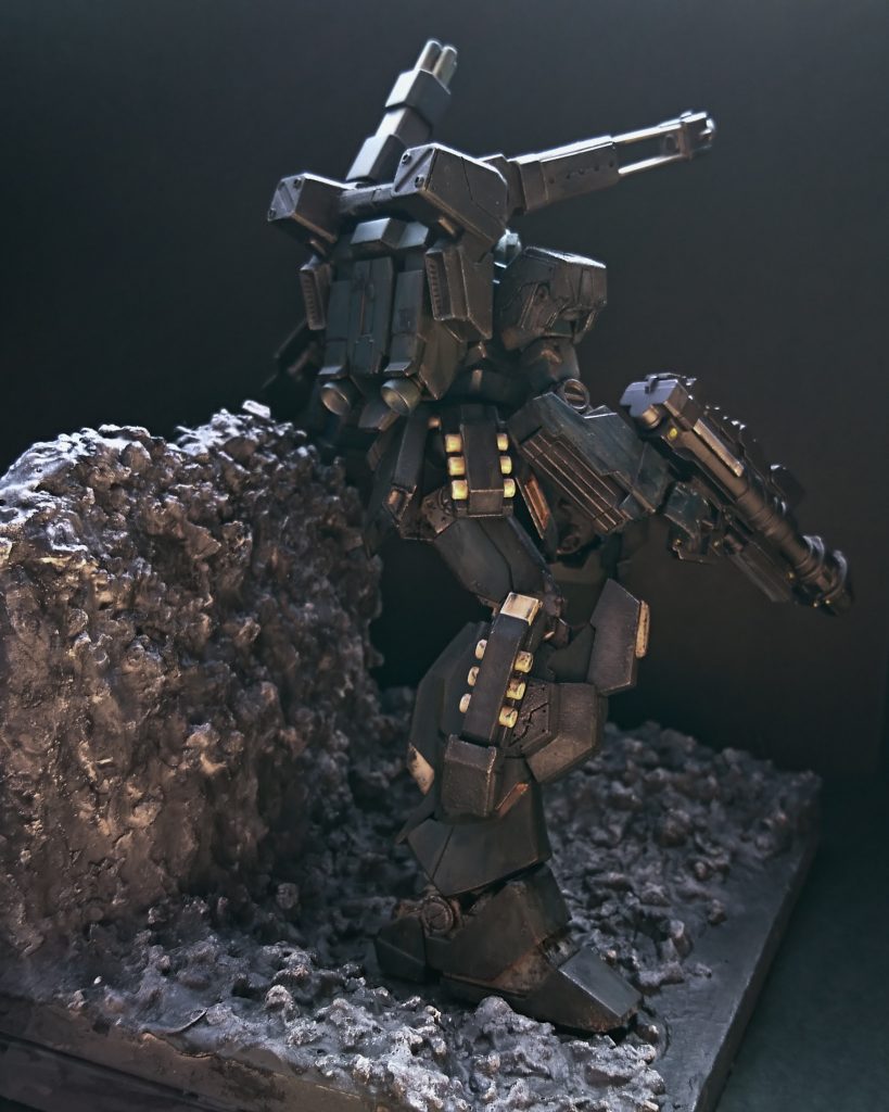 様子うかがってます。
ビビってます。