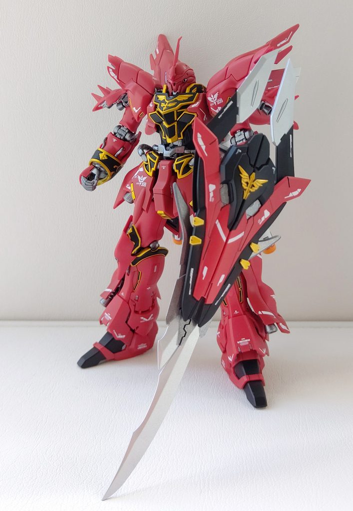 ■モーントシューベルト改
ヴァイスシナンジュの付属キットをディテールアップして仕上げました！本作品の唯一のオリジナル設定ですね。
「月の剣」なんておしゃれな名前、、