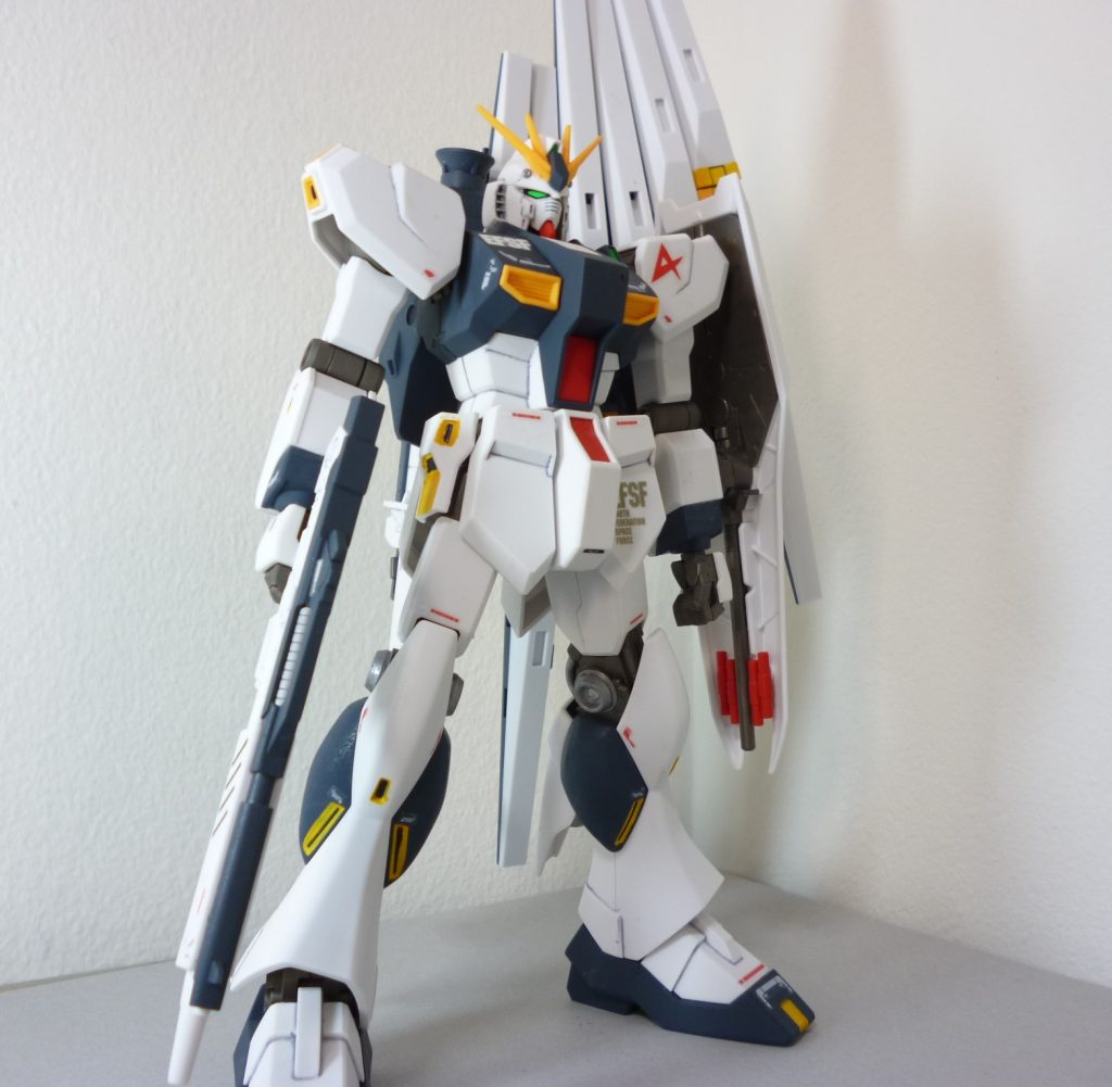 νガンダム–3枚目/制作者：マーズ