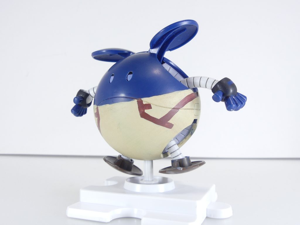 手足も当然出せます。伸びる手足はキットのままスミ入れのみ、手はグローブっぽく基部だけ塗り。