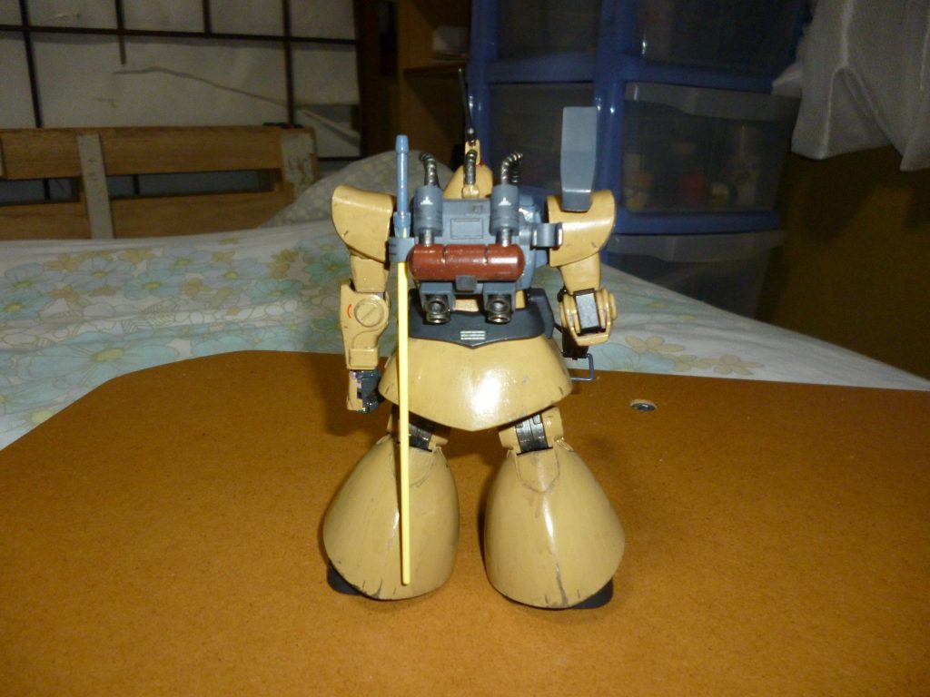 リアビューです。
バックパックやアンテナなどは、取り付けに必要な加工以外はしていません。
しかし改めてみると、この時代のＭＳＶのキットのバックパックの造形は素晴らしいですね！