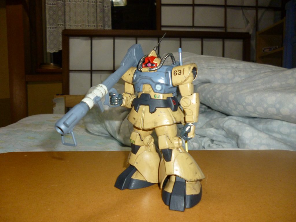 熱帯用ジャイアント・バズ装備です。
もともと砂漠用の機体だけあって、想像以上に違和感なく似合っています。