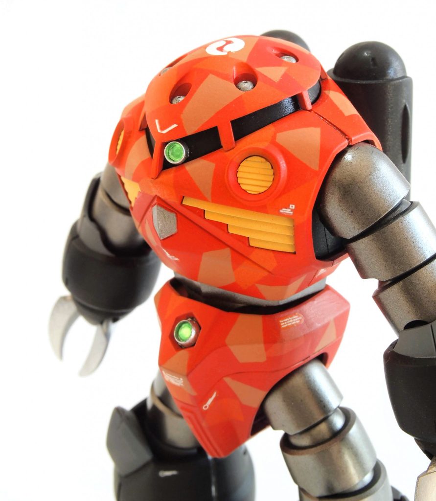 初挑戦のスプリッター迷彩。バランスなど難しかったですが、何とか形になりました…！モノアイも光を拾っていい感じ！