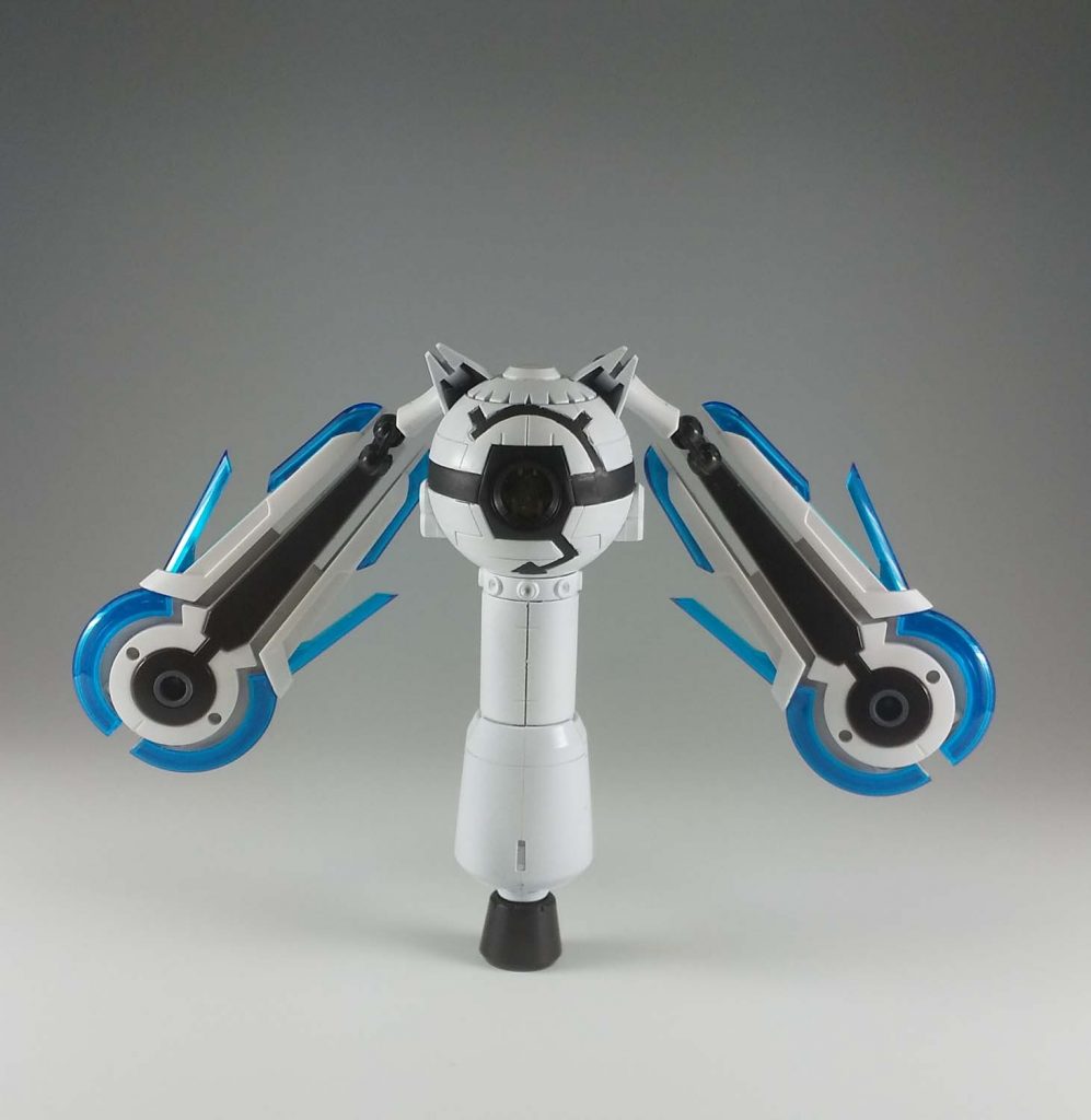 本体はHGボールを使い、模様を彫ってみました。
腕？はGセルフパーフェクトパックです。
胴はクタンのブースターを使いました。