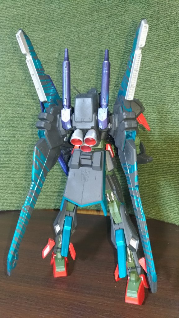 後ろ姿が蝶みたいだったので