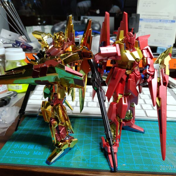 デルタガンダム金ぴか＆真っ赤