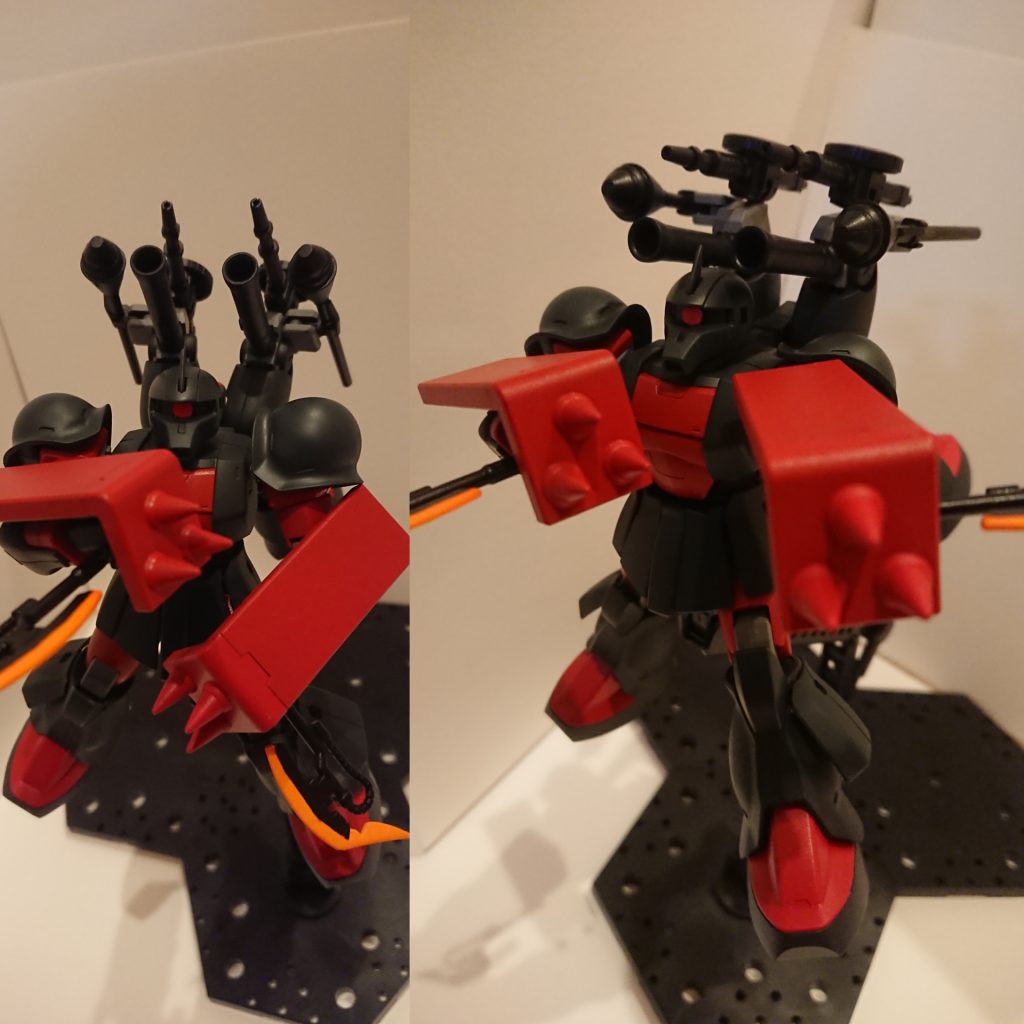 ここまで長々と本当ありがとうございました!
見てくれてありがとうございます!
後ろの武装の所は下半身の腿までをそのままもってきてるのでグリグリ稼働します!(画像じゃわかりづらくすみません。)
2000円企画に挑戦してみようと思い何のキットを使おうかどんなことをやろうか考えたんですけど両手にスパイクシールドを持ってるザクⅠが頭に出て来てそこから妄想が膨らみました!いい機会をくれてありがとうございます!
最後まで見てくださりどうもありがとうございました!