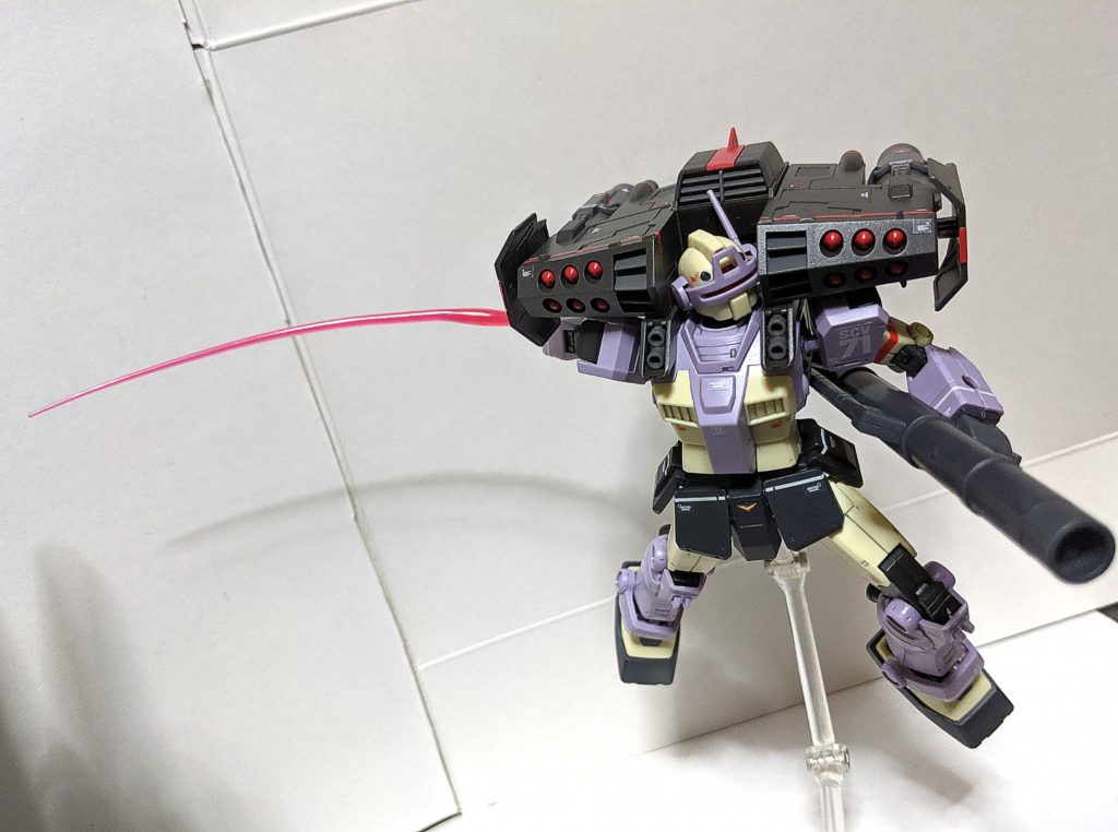 ハンドパーツを変更してますが従来の装備ももちろん装備可能、ただしビーム・スプレーガンの引き金にマニピュレータをかけれないので少し違和感はあります
（その辺りは掌のコネクターに接続して操作してるという設定で…笑