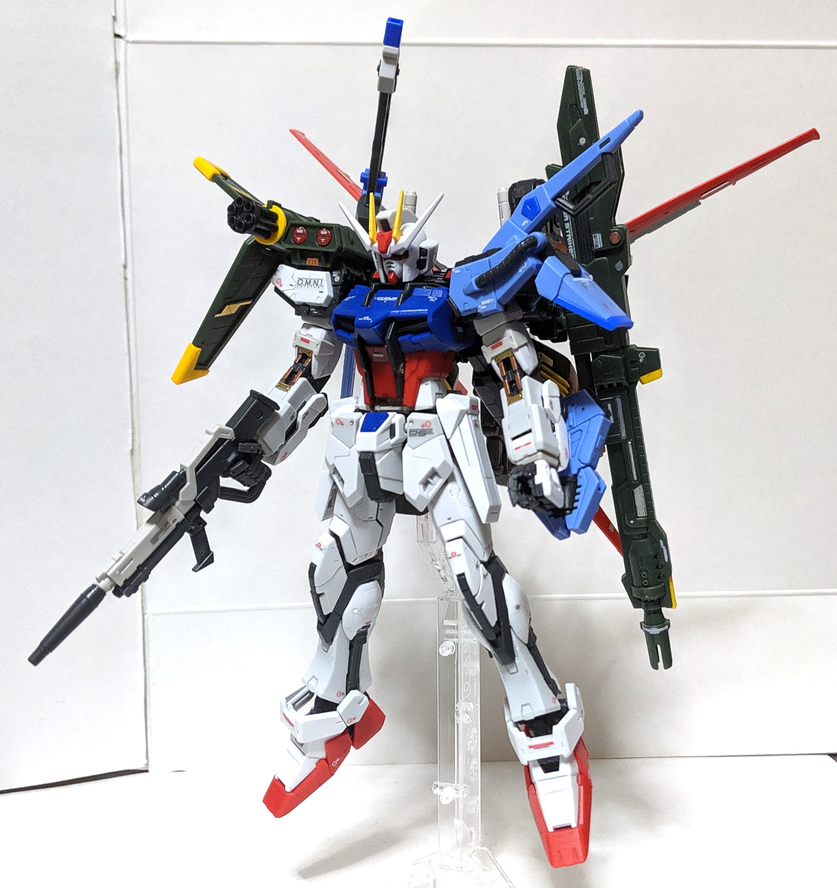 RG パーフェクトストライクガンダム｜マルミコアロさんのガンプラ作品 