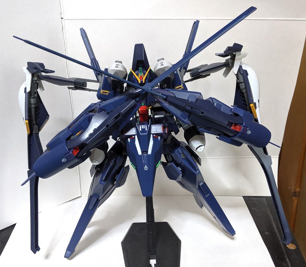 大型キット故に動かすのが少し難しいですが、ウーンドウォートとほぼ似た感じの可動域はあると思います