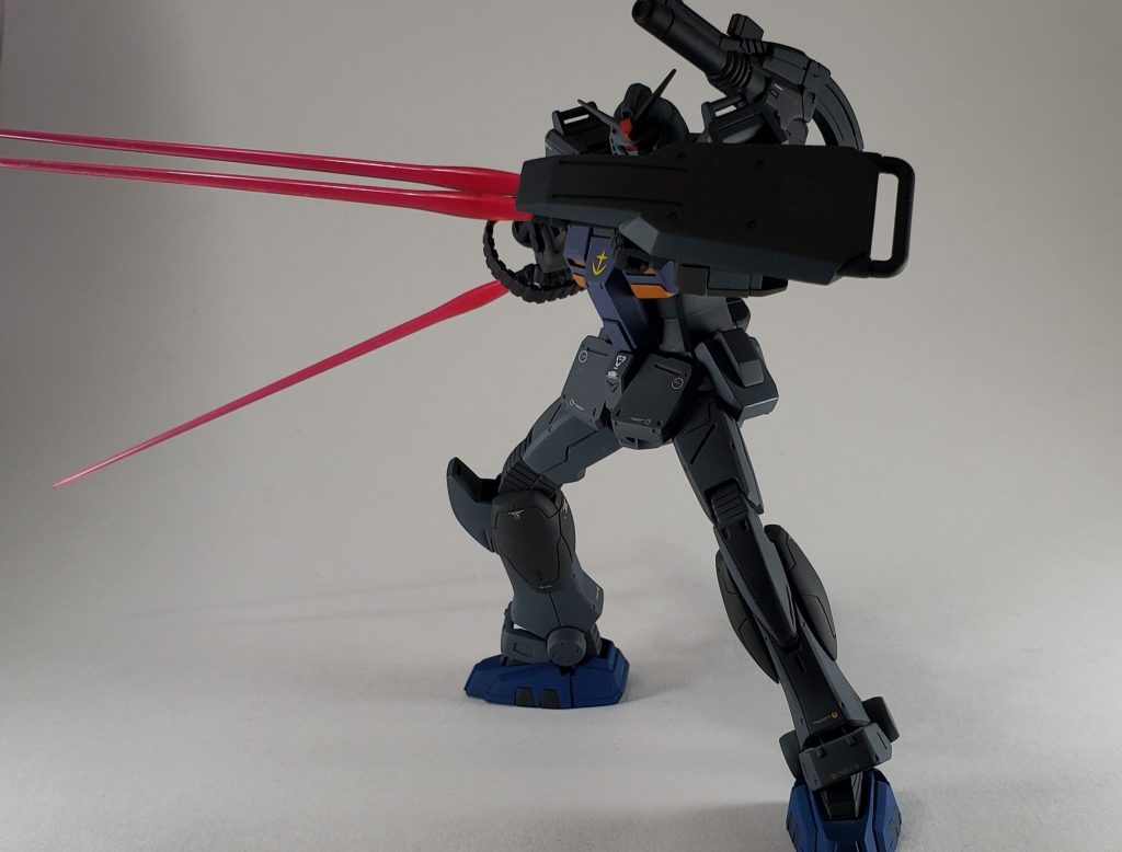 シールドサーベル展開