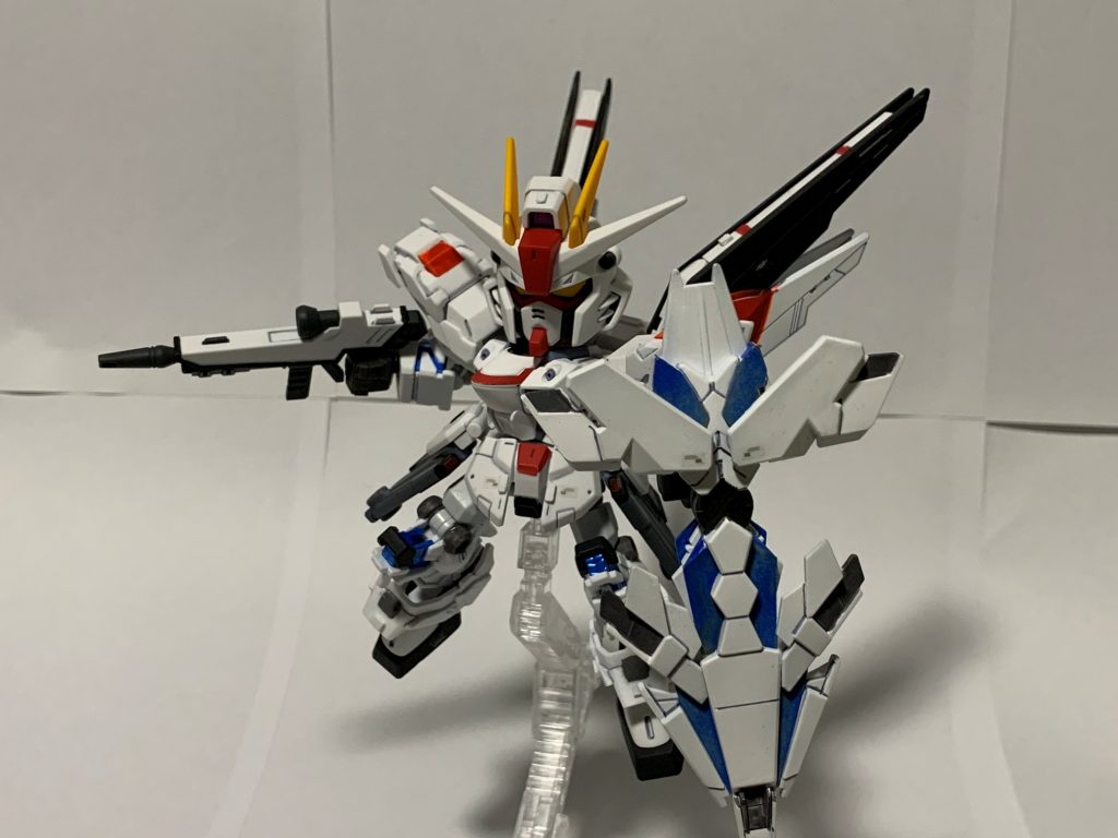 PHASE-05 ヴァイスシールド展開シールドが大型になり迫力が増しました。