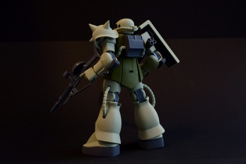 ふくらはぎの合わせ目はうまく消すことができたと思います。どっしりした、たくましい脚をつくることができました。