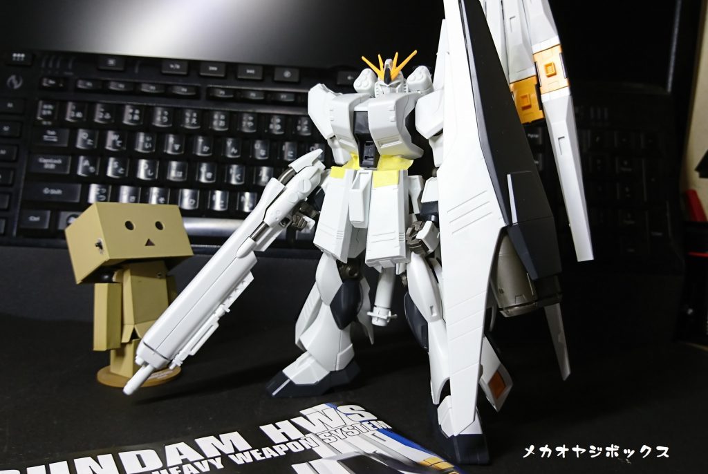 HGUCなので、素組だと驚きの白さです!