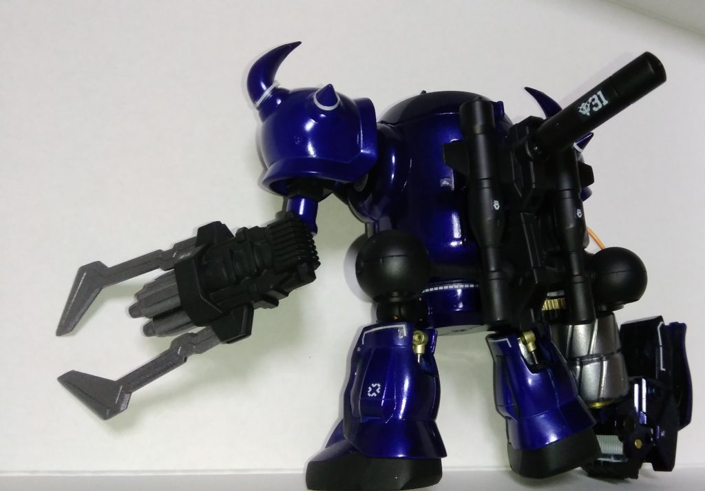 グフR35のバックパックと、名前を忘れましたがガンプラ購入時にもらえた武器。