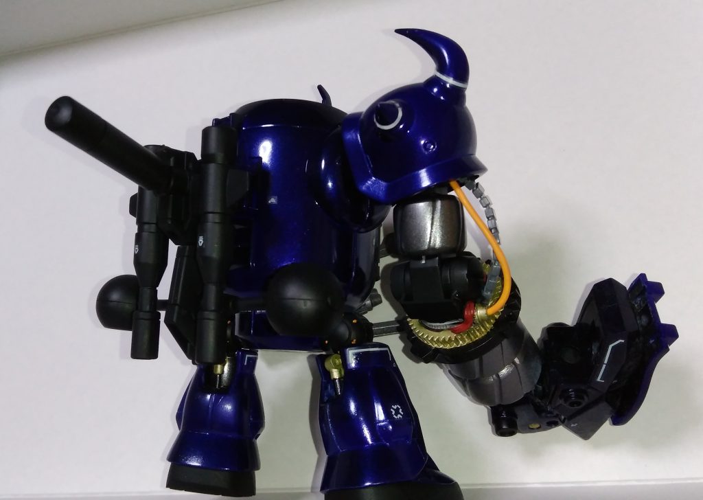 右腕はほぼジャンクパーツの組み合わせ。