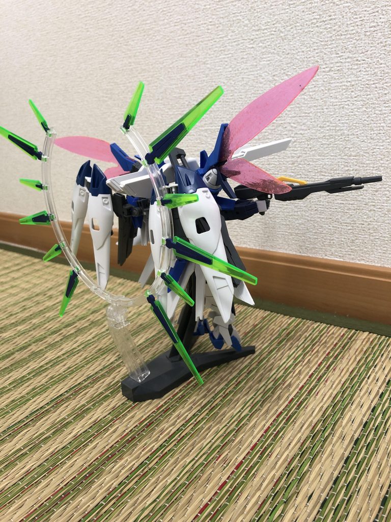 ウイングゼロのバインダーも装備しているので、機動性も問題ありません。変形は……見るに耐えない感じになったので辞めました。
いいとこ取りされた2機はミキシングして格闘特化機体でも作ろうかな、と考えています。