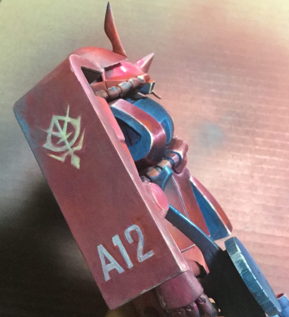 ジオンマークやナンバーも手描き