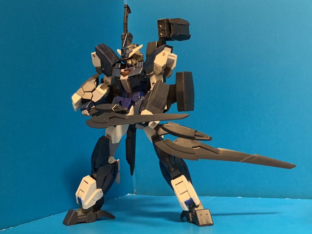 重量で殴り抜くスタイルのために、重りとして載せている二刀。