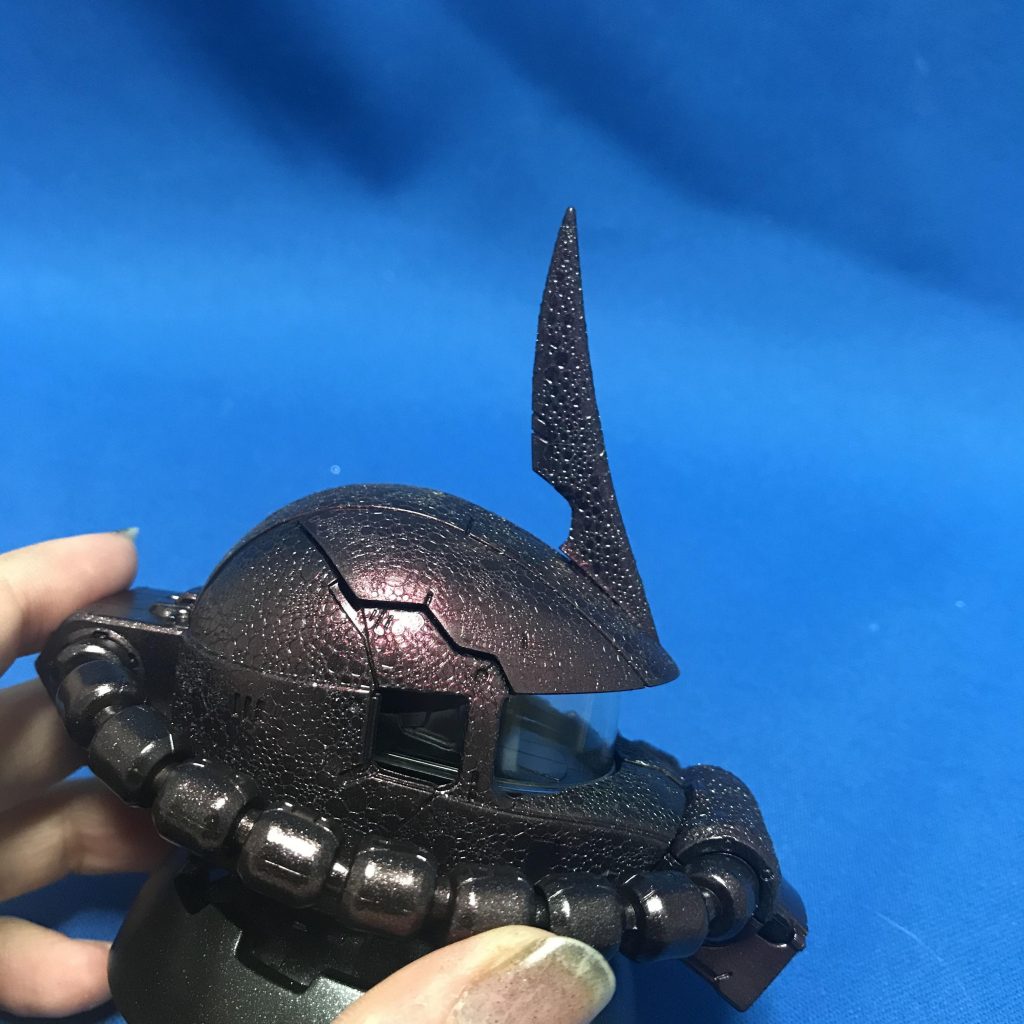 時間がかかってそうに見えて表面処理もしてないので約４時間ほどで完成！
鱗的な表現自体は１時間もかかってません(=´∀｀)人(´∀｀=)
もっと極めてかっこいいガンプラ作るぞーっ