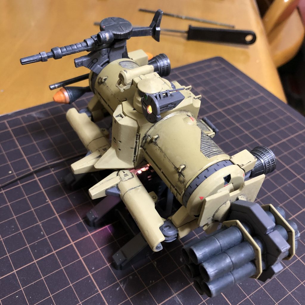 カラーリングについて:
一見RGモデルのカラーリングっぽいですがオリジナルです。
この配色は嫁に捨てられたexオッゴに使っていたもの、つまりこいつはexオッゴの生まれ変わりのつもりで作ったんです。(ブワッ(涙))