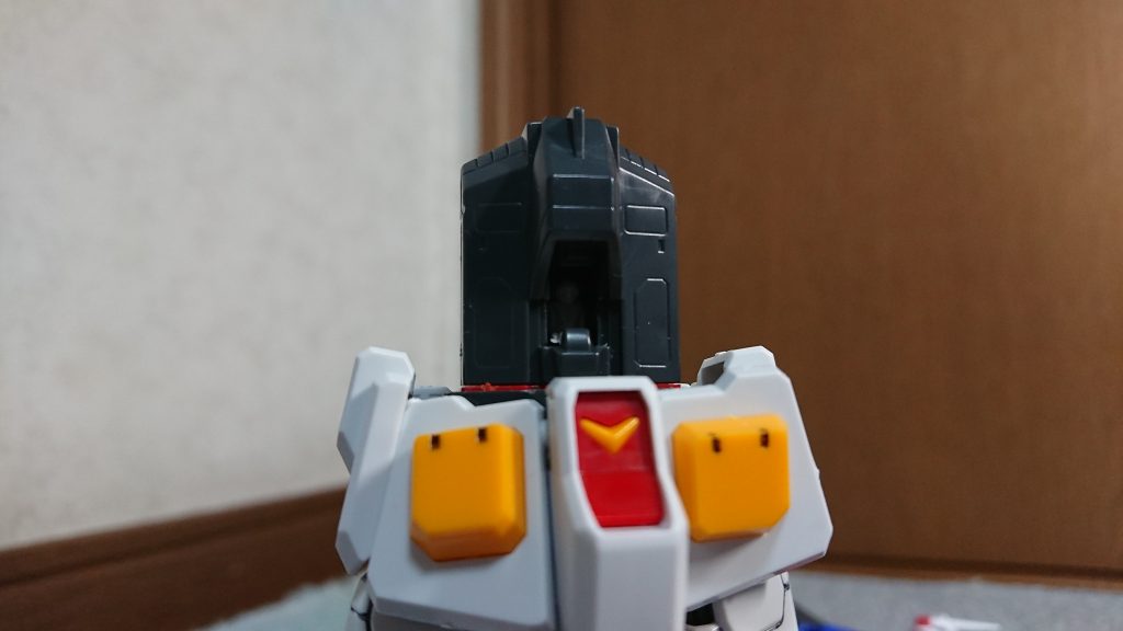 最近じゃすっかりお馴染みになったコアブロックも付属
アムロも乗ってます