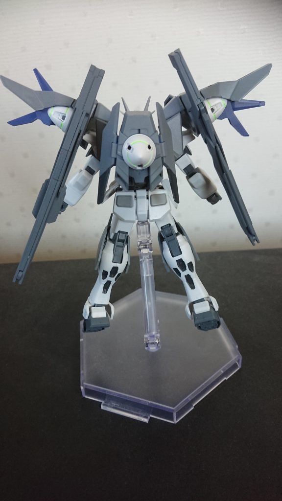 ３基目の太陽炉
これを装備することによりトランザム発動時に通常の二倍の加速を得ることに成功した。
その反面、乗り手を選ぶピーキーな仕様になってしまった。