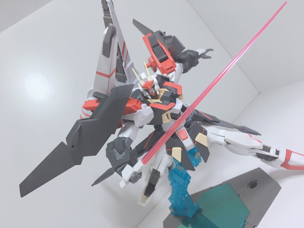 ブンドドその3。至近距離ではお馴染みのビームサーベル。