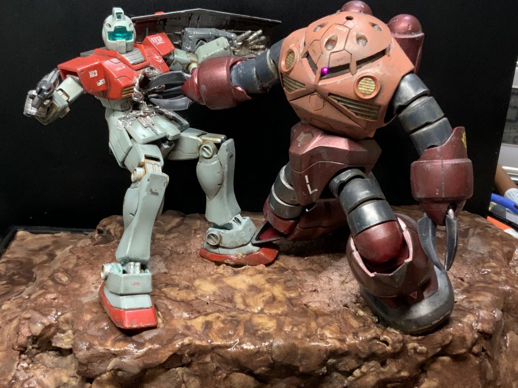 で、ジオラマベースに2機を固定しまして