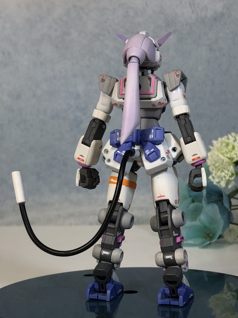 後方から
みんな大好きポニーテール!
後、ニャンコ的なしっぽ。