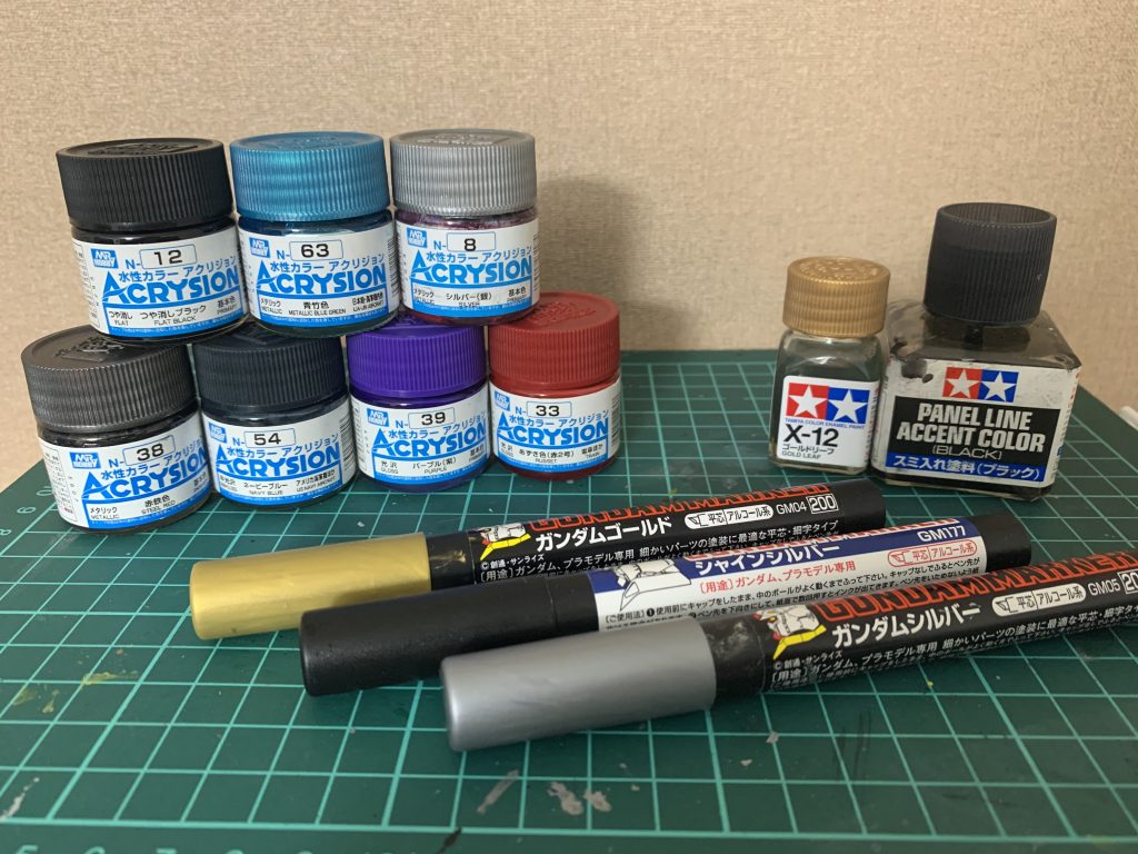 今回使用した塗料になります。