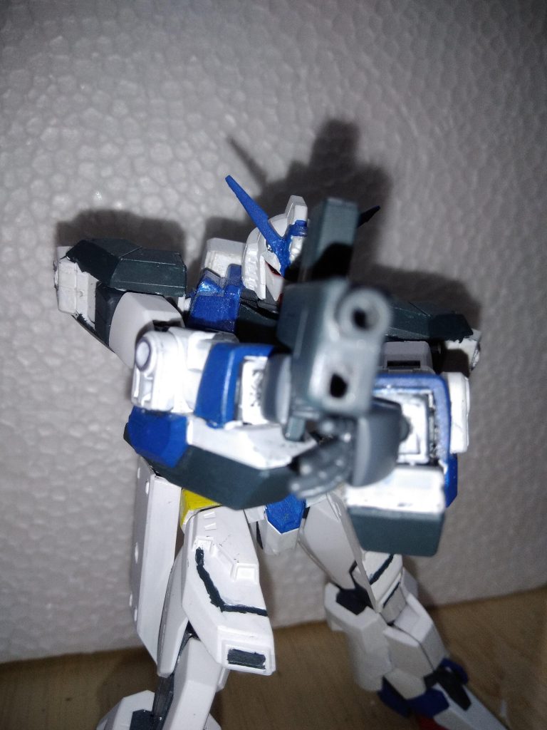 の3形態があり
そしてこいつには試作兵器の
［タクティカルアームズR］
があり
もちろんタクティカルアームズらしく色々な武装になります
まずは