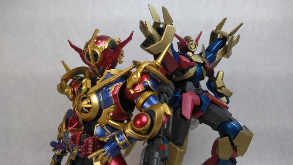 エボルと並べてみた(やっぱり色が少し違う…)