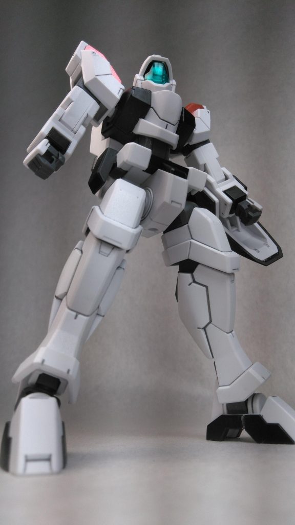 ジェノアスカスタムの一部を黒、赤で塗装しつや消しを吹きました