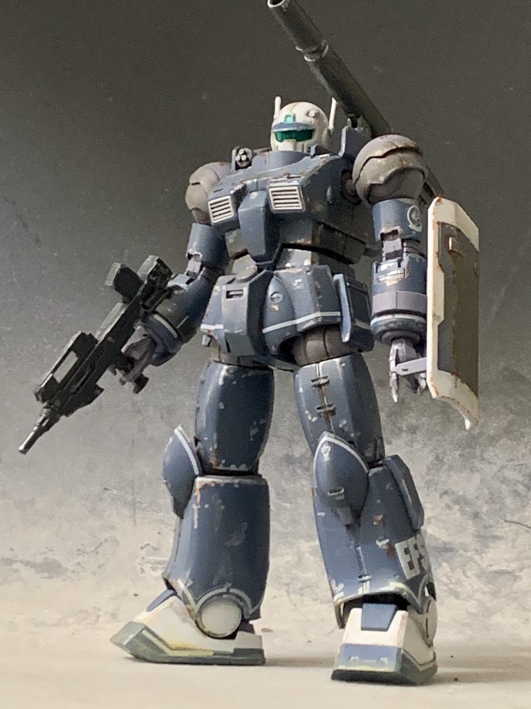 シールドもいい具合にボロボロ感が出てると思うので、こちらからのカットも。