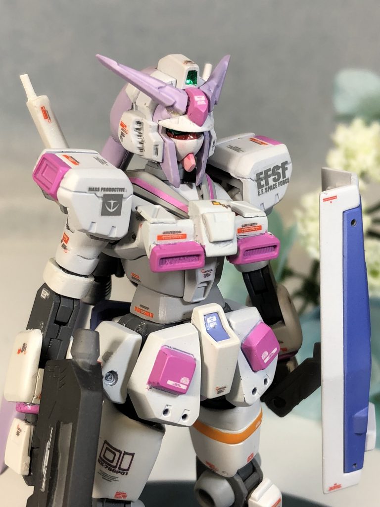 バストショットで
意外としっかりガンダムしてます。