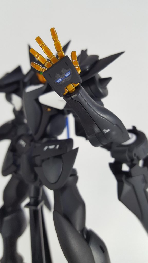 グラハムは左利きなので、グラハムフィンガーも左手で放つべきかと…紋章はフラッグファイター!