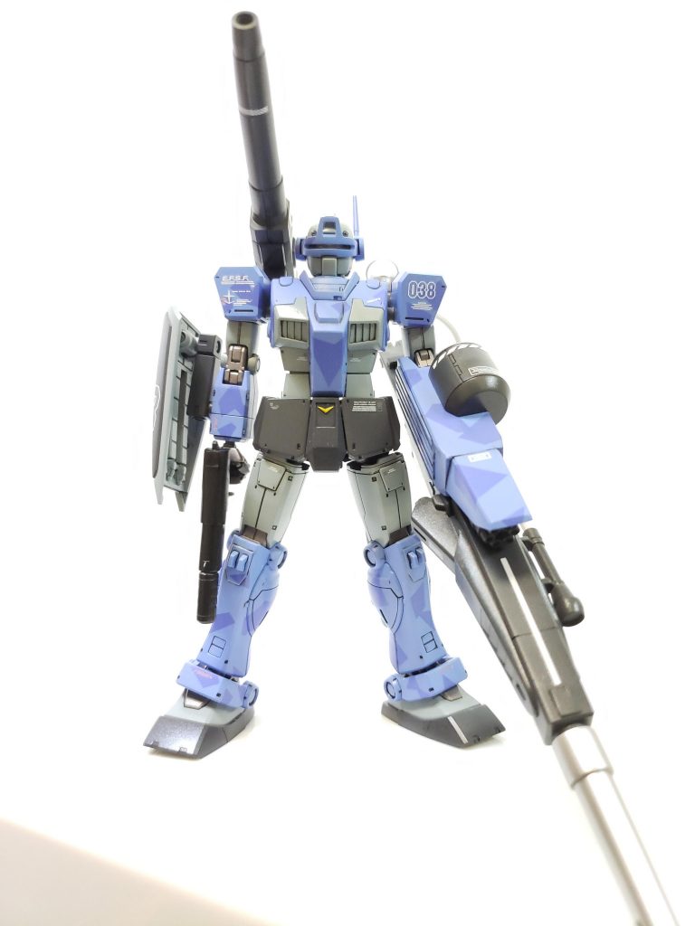 最初に塗装した色が気に入らなかったので、急遽スプリッター迷彩になりました(^_^;)