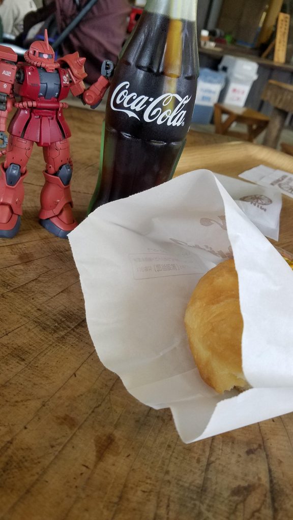 旅人のザクさん–3枚目/制作者：DAIKING THE GREAT