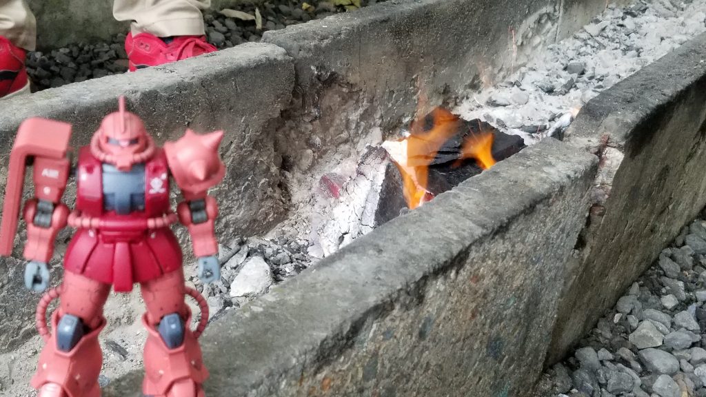 旅人のザクさん–5枚目/制作者：DAIKING THE GREAT